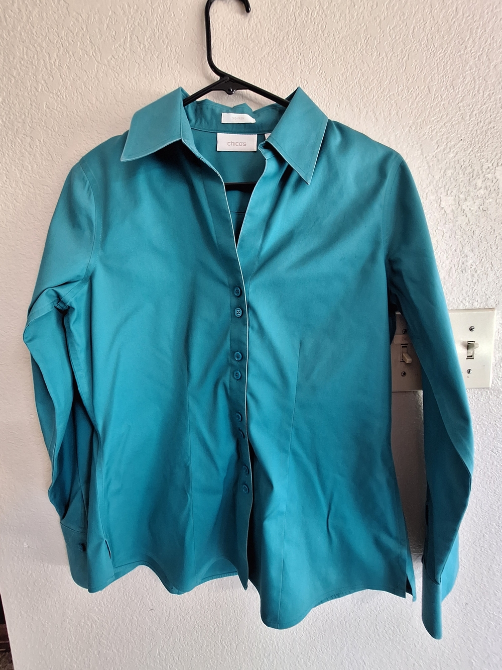 Chico's Sz0 No Iron Teal Button-Front Blouse